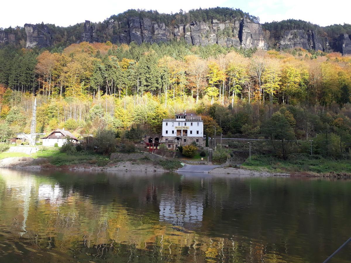 Penzion Privoz Hrensko Exterior photo